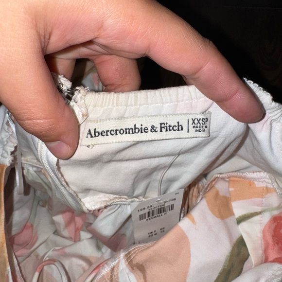 NWT Abercrombie Keyhole Babydoll Mini Dress Floral Print - XXSP - Picture 3 of 5